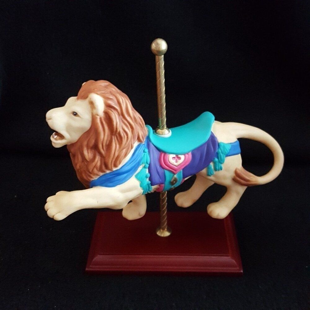 Vintage Avon Roaring Lion Porcelain Carousel Figurine Collection 1996